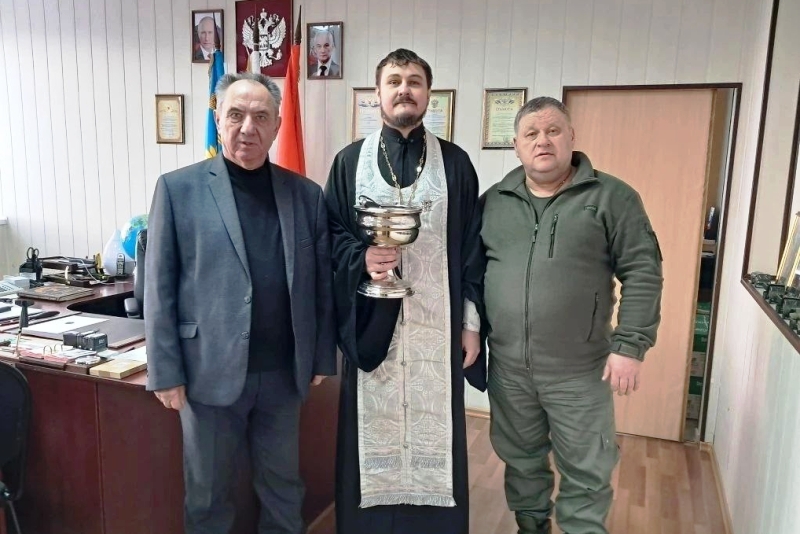 Помощник благочинного по работе с Вооруженными силами посетил военный комиссариат города Россошь